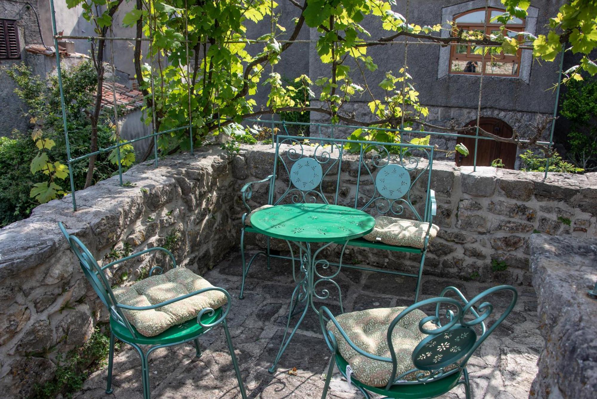 Apartman Nives Lubenice Exterior foto